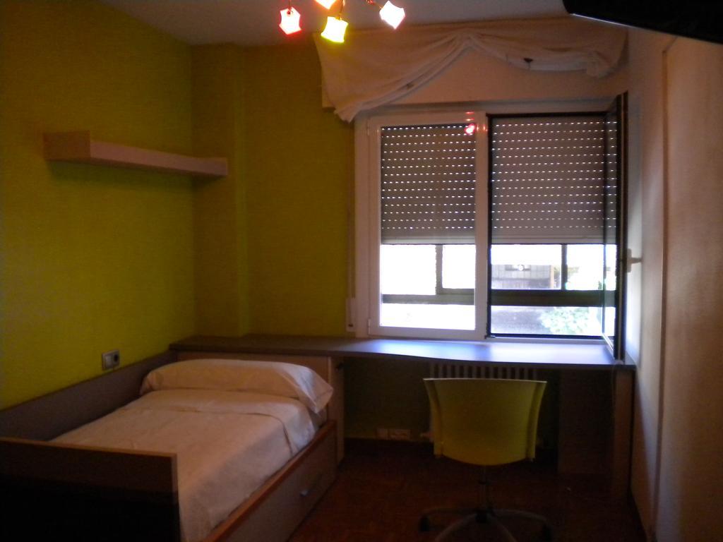 Pension Room Памплона Экстерьер фото