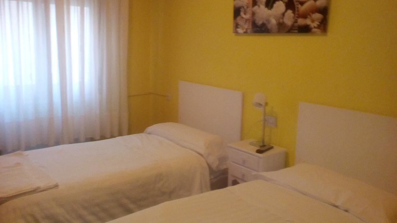 Pension Room Памплона Экстерьер фото